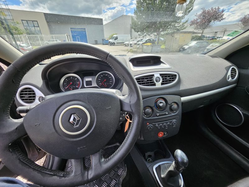 RENAULT CLIO 2008