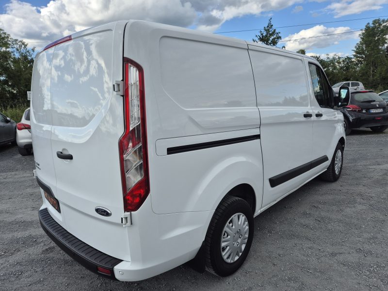 FORD TRANSIT CUSTOM 2.0 ECOBLUE 2022 196000 km 