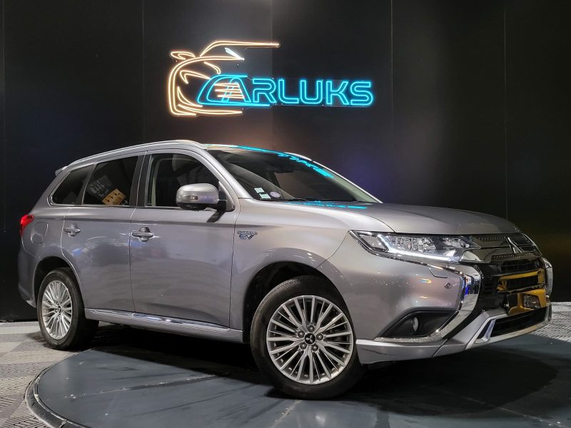 MITSUBISHI OUTLANDER III Hybrid PHEV 2.4 MIVEC 224cv Business 4WD BVA