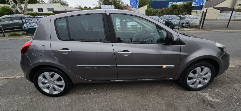 RENAULT CLIO III 