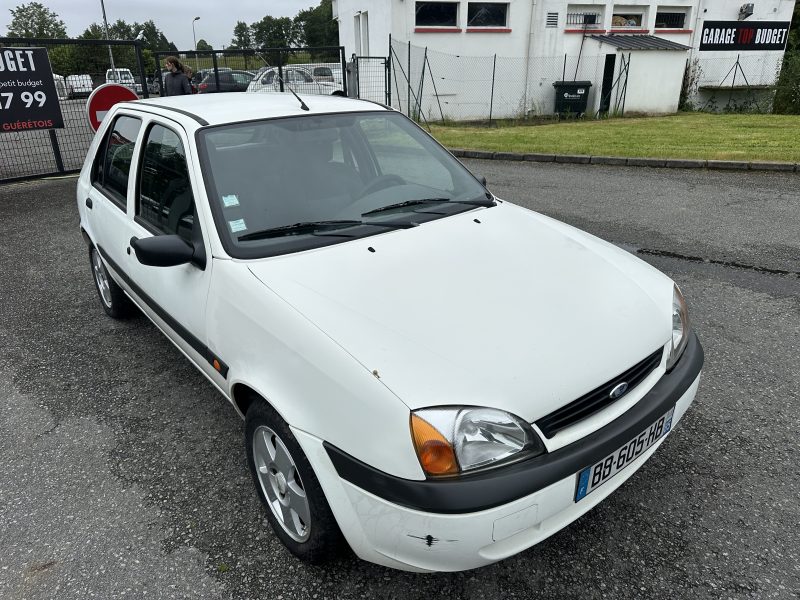 FORD FIESTA 2000