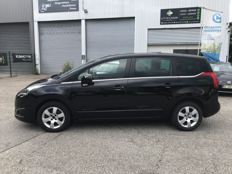 PEUGEOT 5008 ph2 - 1.6 bluehdi 120cv EAT6 BVA 7PLACES - GARANTIE 6 MOIS