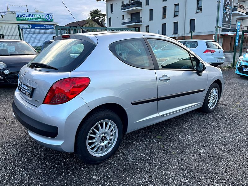 PEUGEOT 207 1.4i 90CV TRENDY