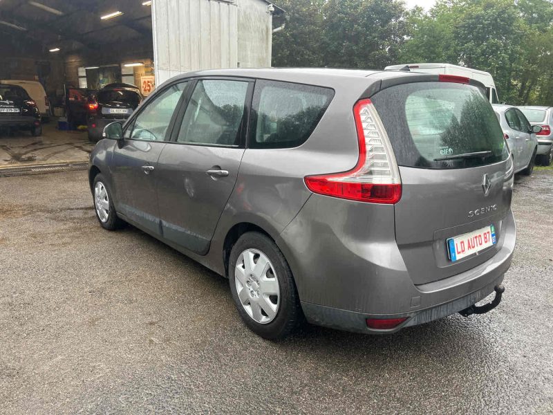 RENAULT GRAND SCENIC III 2009