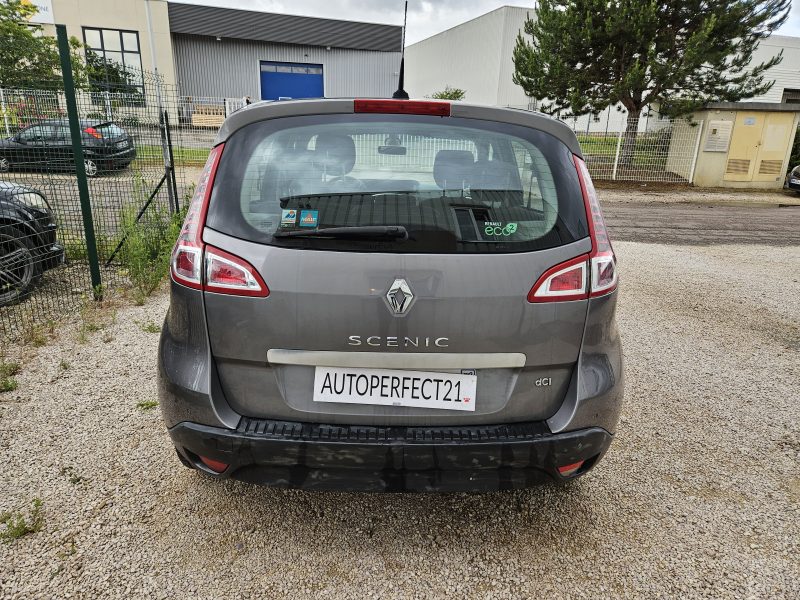 RENAULT SCENIC III 2010