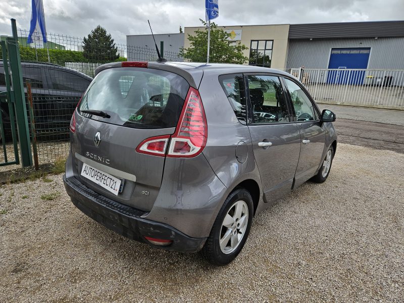 RENAULT SCENIC III 2010