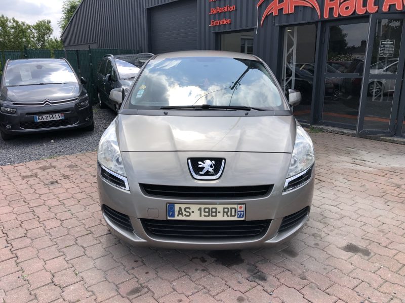 PEUGEOT 5008 2010