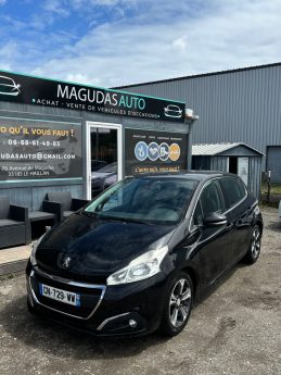 PEUGEOT 208 ALLURE 2012