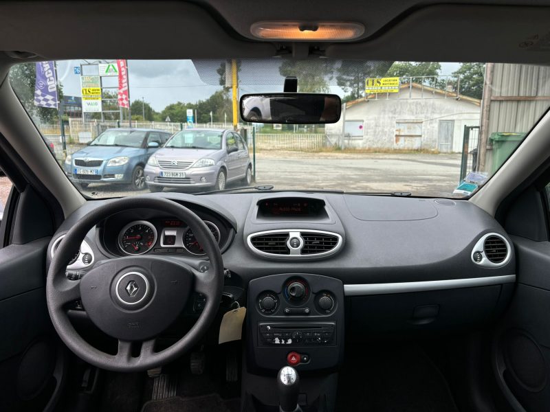 RENAULT CLIO III 2011