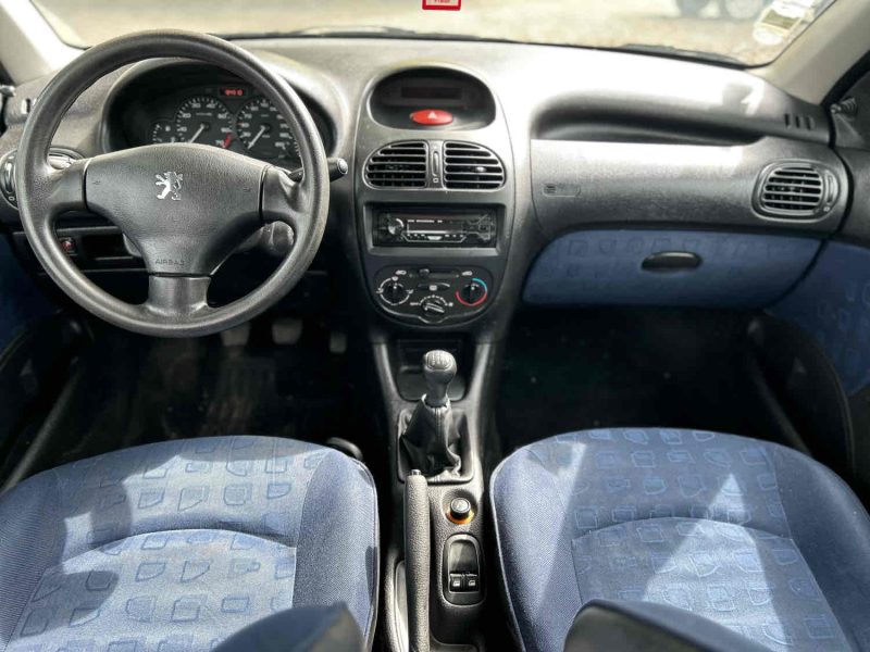 PEUGEOT 206 2003