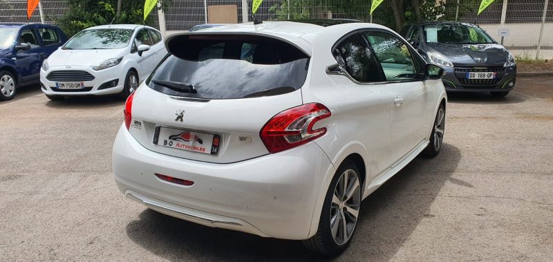 Peugeot 208 1.6 156ch XY, *Première main*, *Toit panoramique*, *Cuir intégral*, *Sièges chauffants*