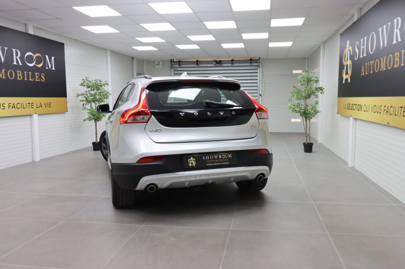 VOLVO V40 Cross Country 2015