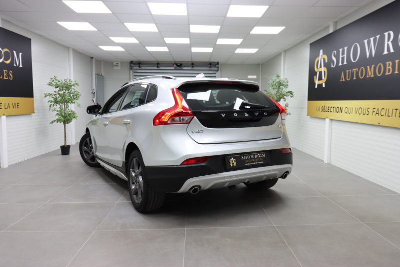 VOLVO V40 Cross Country 2015