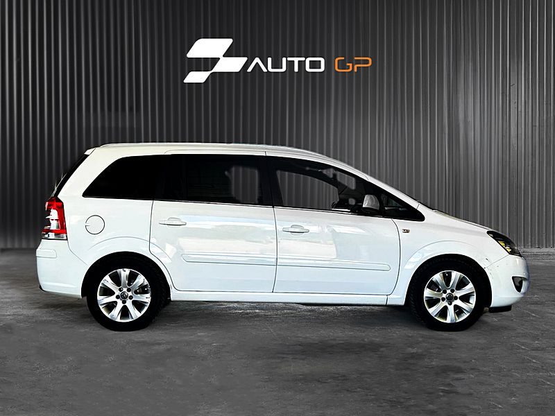 OPEL ZAFIRA 2012