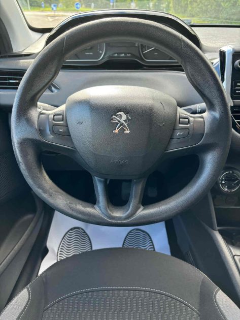 PEUGEOT 208 I 2015