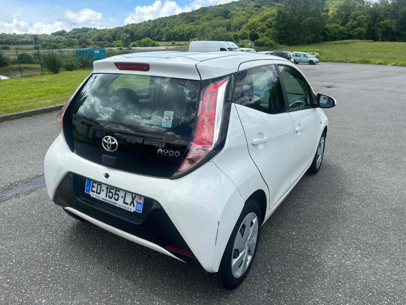 TOYOTA AYGO 2016