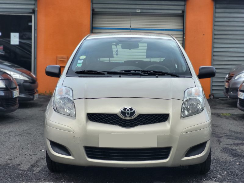 TOYOTA YARIS 2011