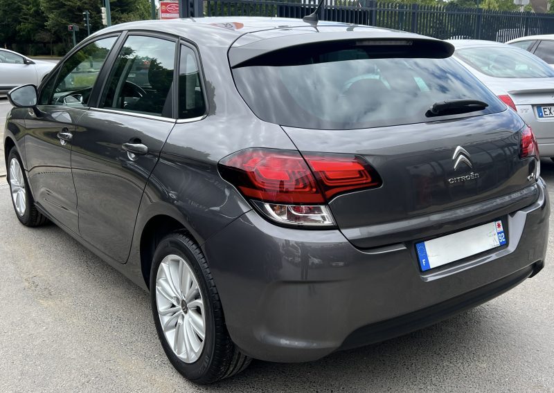 CITROEN C4 II PHASE 2 FEEL 1.2 110 PREMIERE MAIN 10 100 Kms ECRAN BLUETOOTH CRIT AIR 1 Garantie 1 an