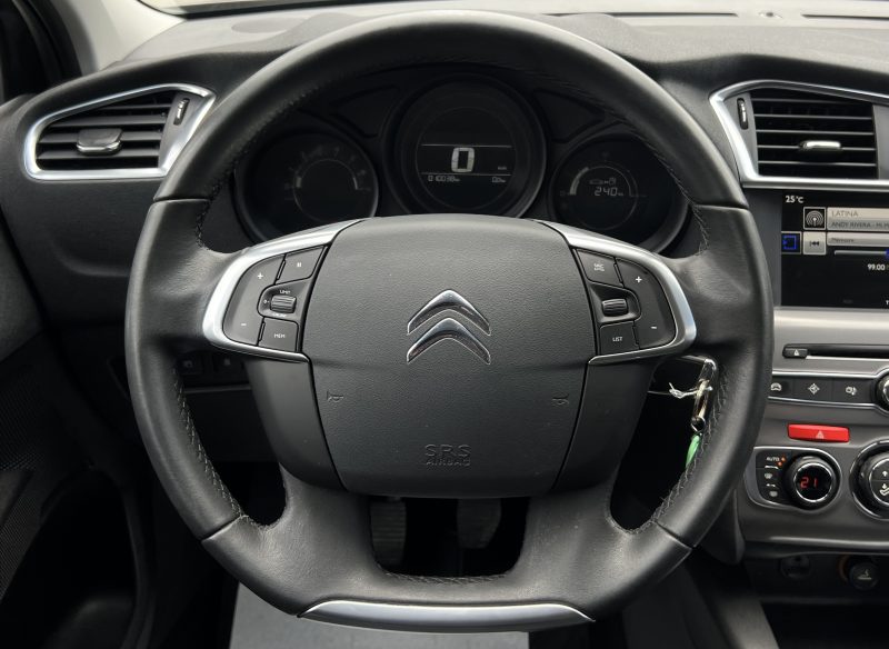 CITROEN C4 II PHASE 2 FEEL 1.2 110 PREMIERE MAIN 10 100 Kms ECRAN BLUETOOTH CRIT AIR 1 Garantie 1 an