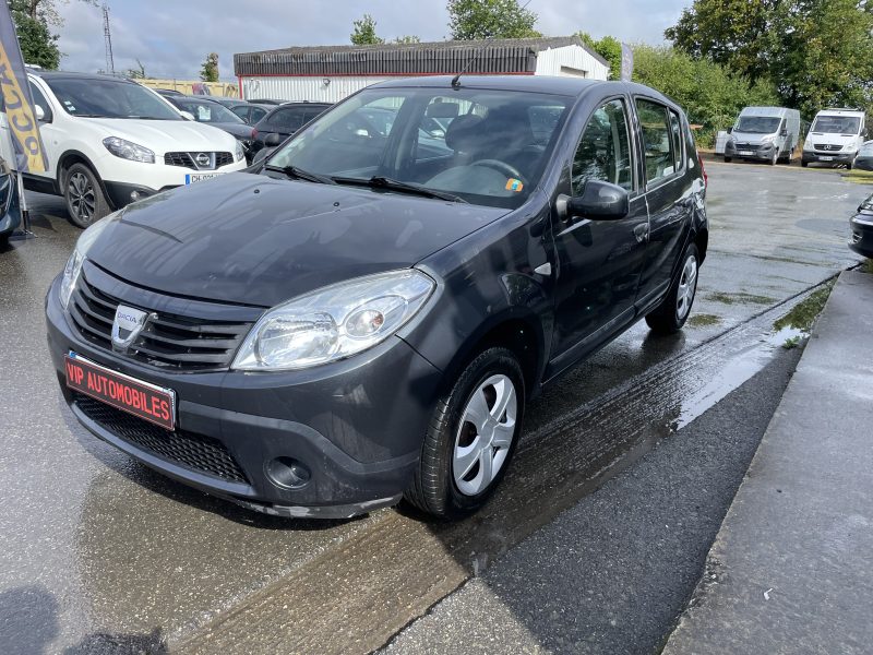 DACIA SANDERO 2011