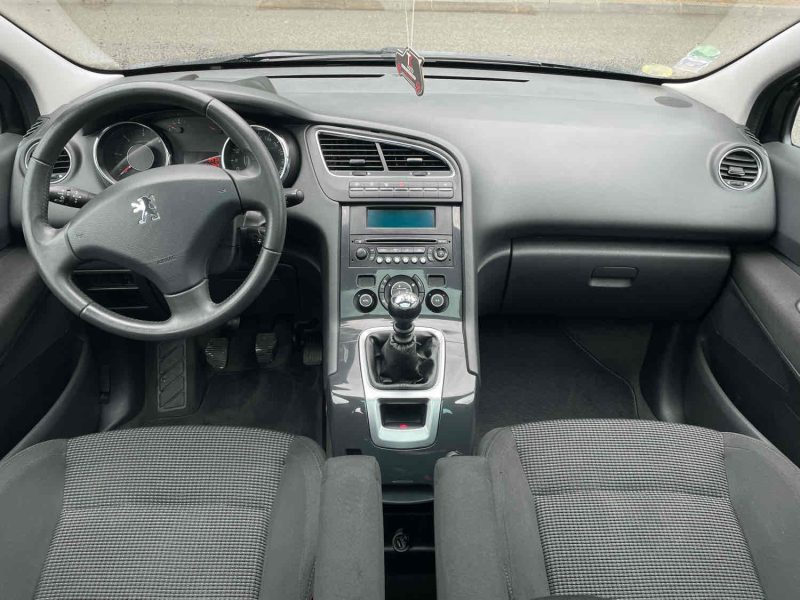 PEUGEOT 5008 1.6HDI 112CV