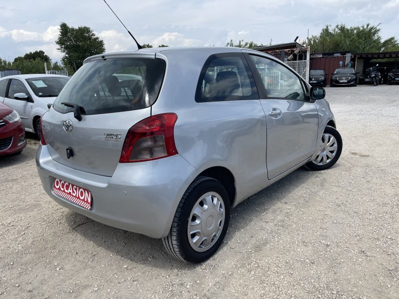 TOYOTA YARIS 2009