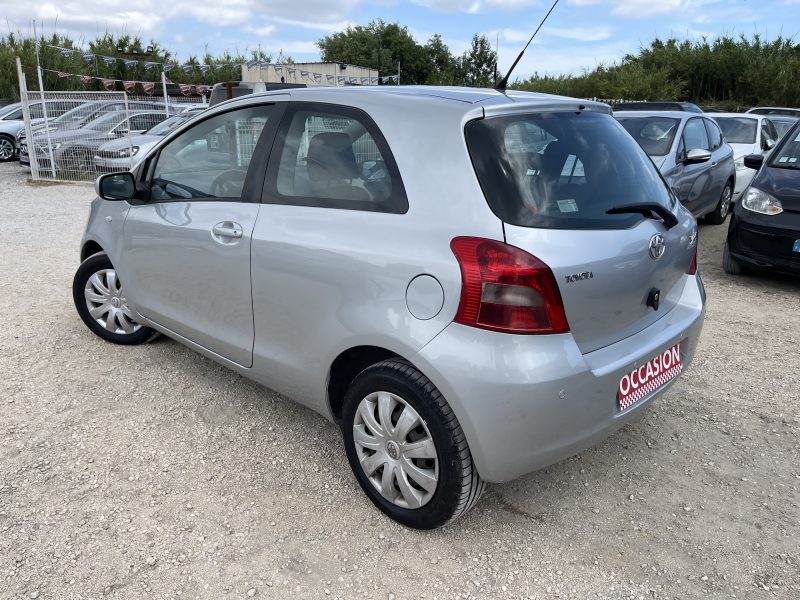 TOYOTA YARIS 2009