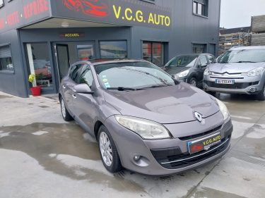 RENAULT MEGANE III 1.9 dCi 130 Privilege