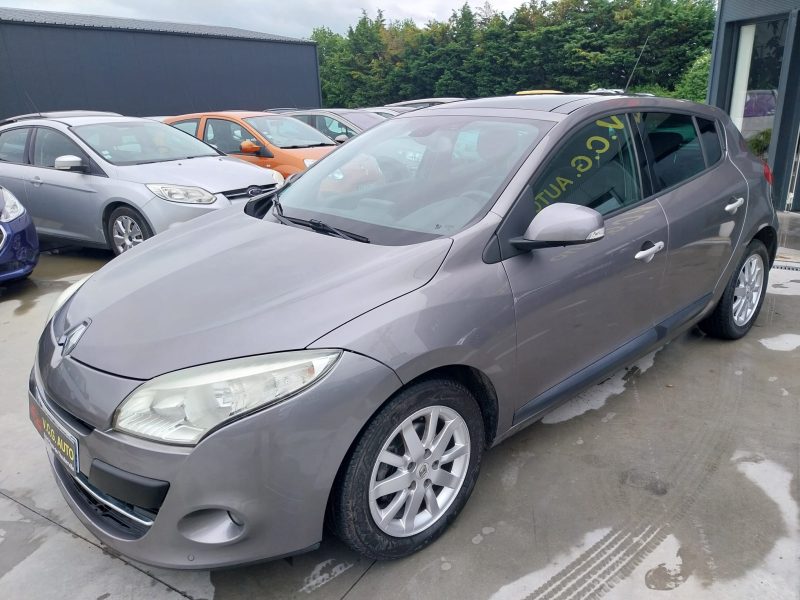 RENAULT MEGANE III 1.9 dCi 130 Privilege