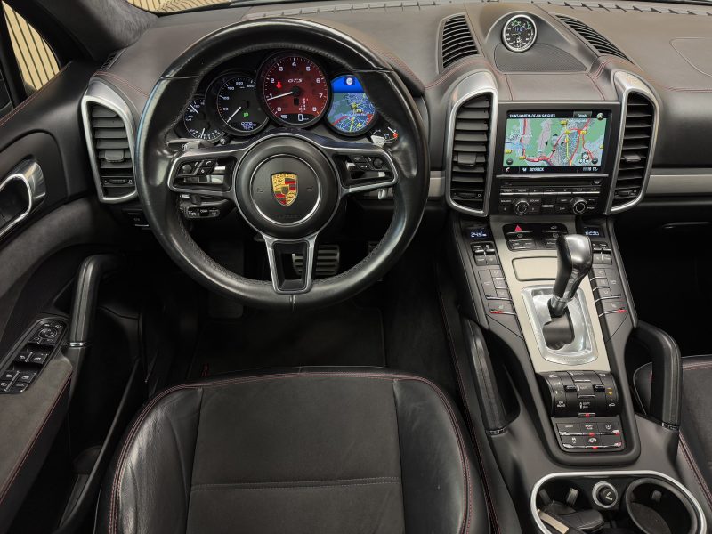 PORSCHE CAYENNE 2015