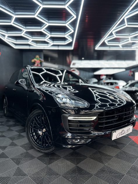 PORSCHE CAYENNE 2015