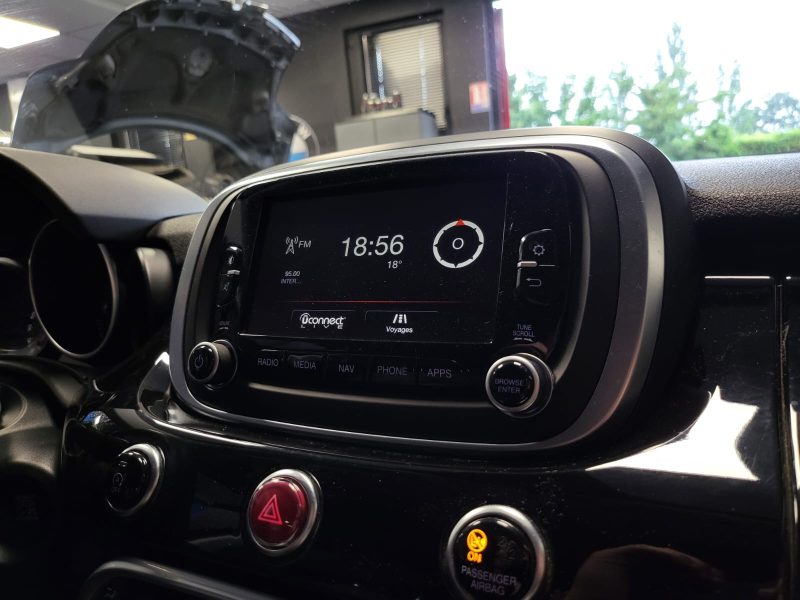 FIAT 500X 1.4 140cv LOUNGE RADAR ARRIERE / KEYLESS GO / CLIMATISATION 