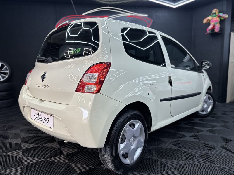 RENAULT TWINGO II 2011