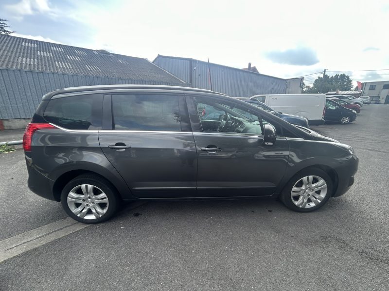 peugeot 5008 1.6 ehdi 115 cv garantie 