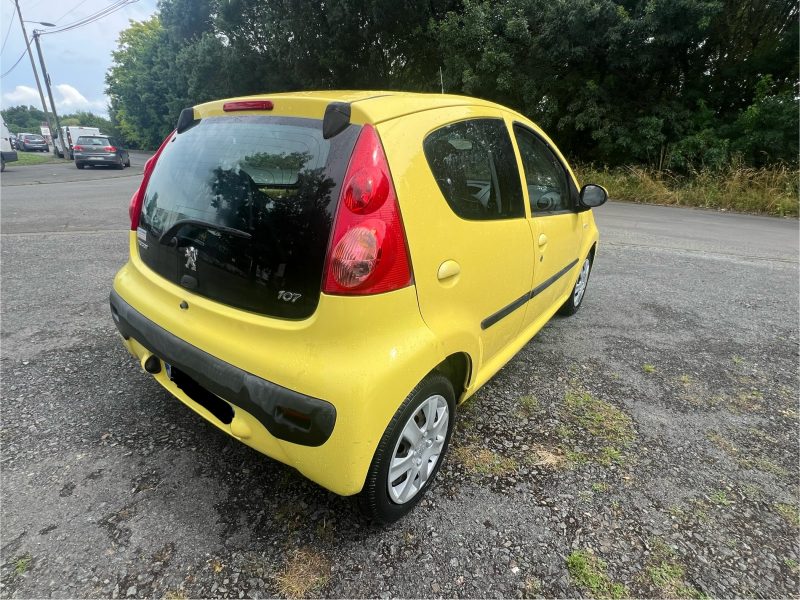 PEUGEOT 107 2009