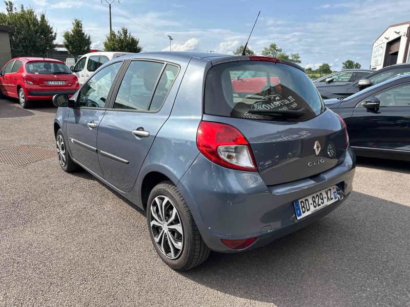 RENAULT CLIO III 2010