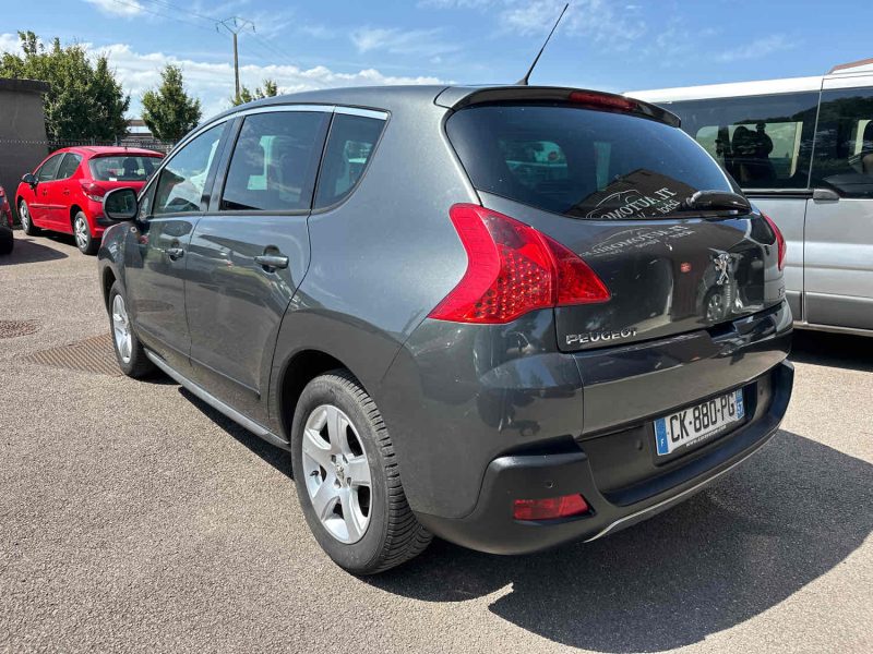 PEUGEOT 3008 2012