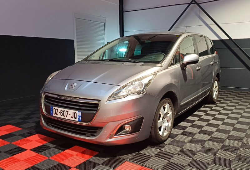 PEUGEOT 5008 2016