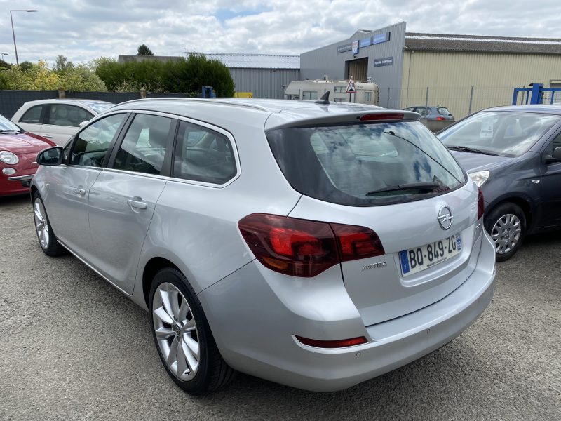 OPEL ASTRA J 1.7 CDT 110 Sports Tourer 