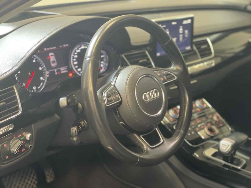 AUDI A8  2014