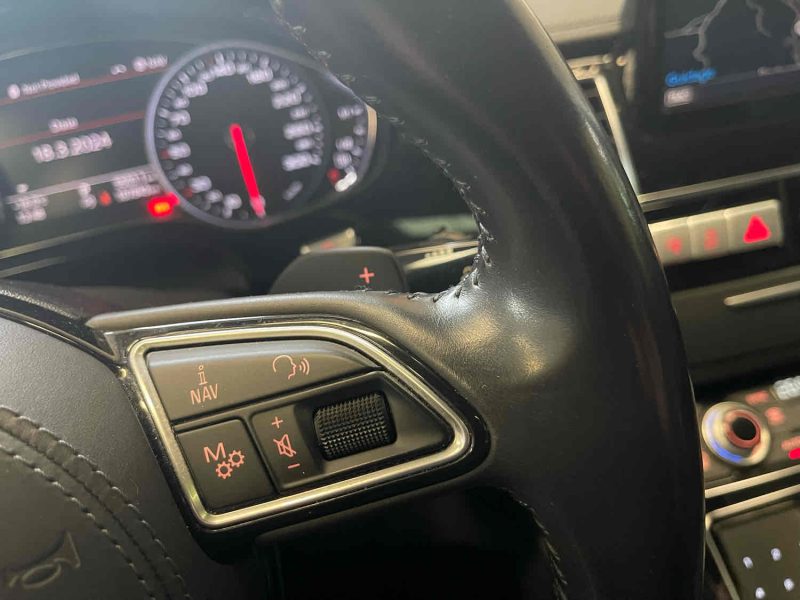 AUDI A8  2014