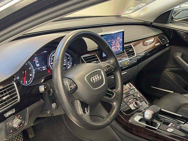 AUDI A8  2013