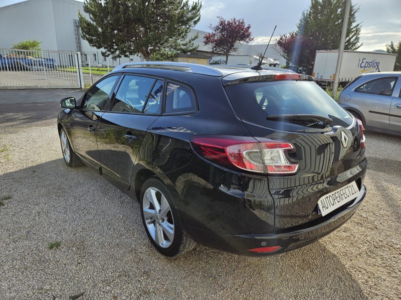 RENAULT MEGANE III Grandtour 2012