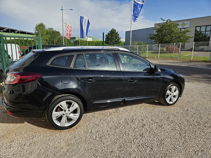 RENAULT MEGANE III Grandtour 2012