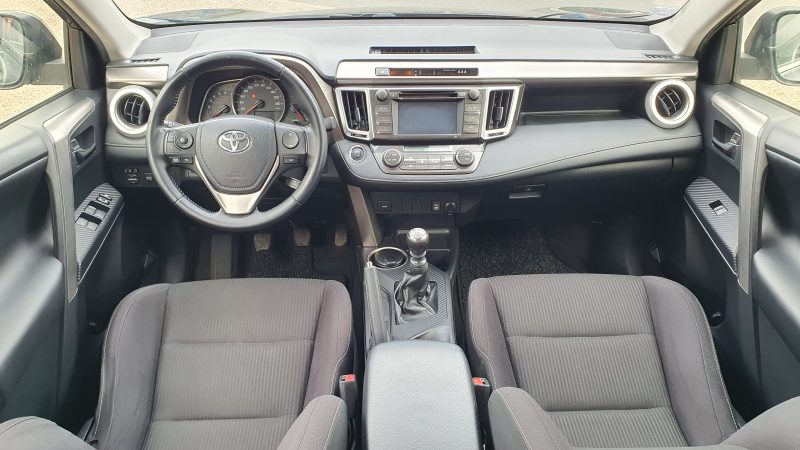 TOYOTA RAV 4 IV 2015