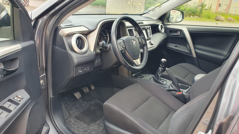 TOYOTA RAV 4 IV 2015