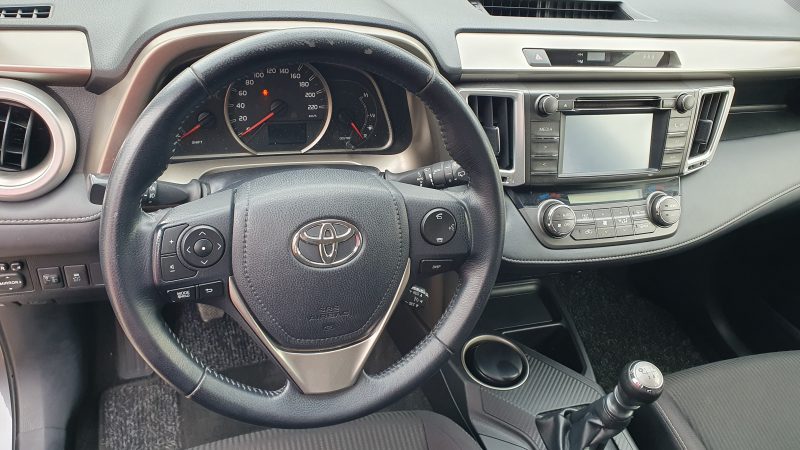 TOYOTA RAV 4 IV 2015