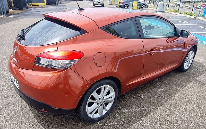 RENAULT MEGANE III Coupé 2012