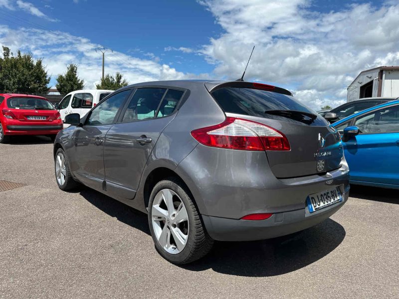 RENAULT MEGANE III  2014