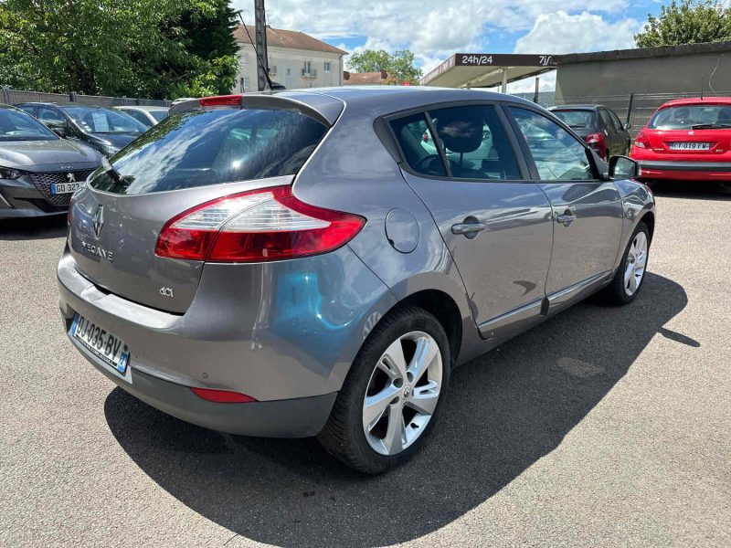 RENAULT MEGANE III  2014